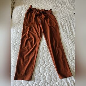Athleta Pant 6 Rust Brown Skyline Belt Paperbag Waist Travel Work Gorpcore Comfy